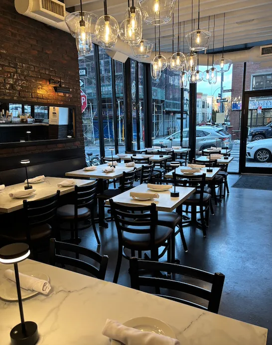 Biarritz Kosher Pizza and Wine Bar