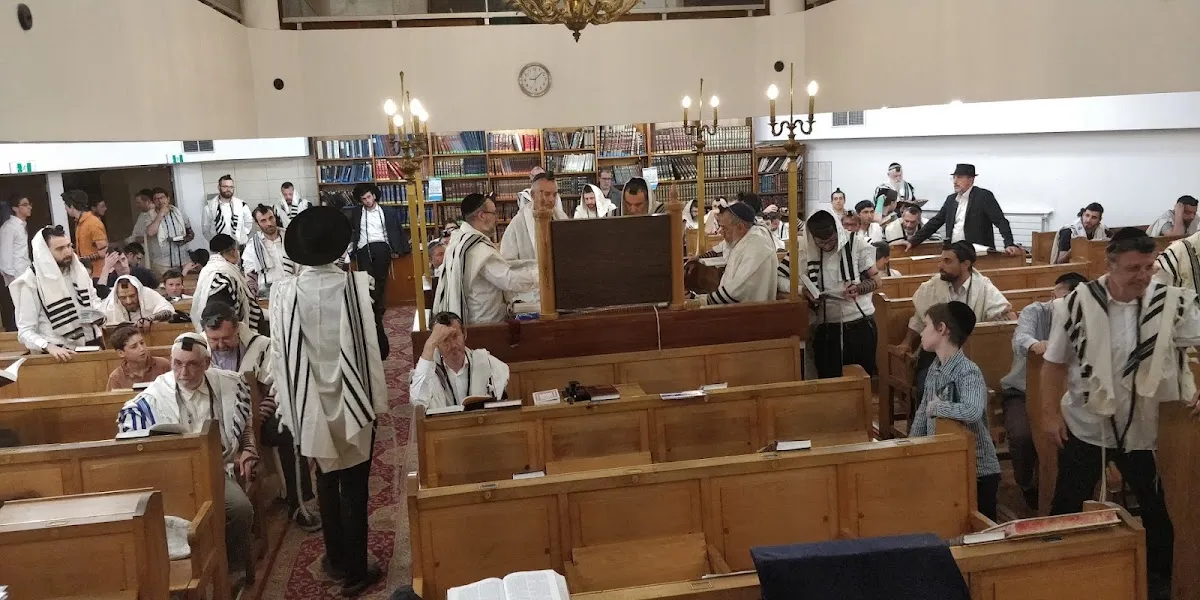 Adath Israel synagogue — foto 4