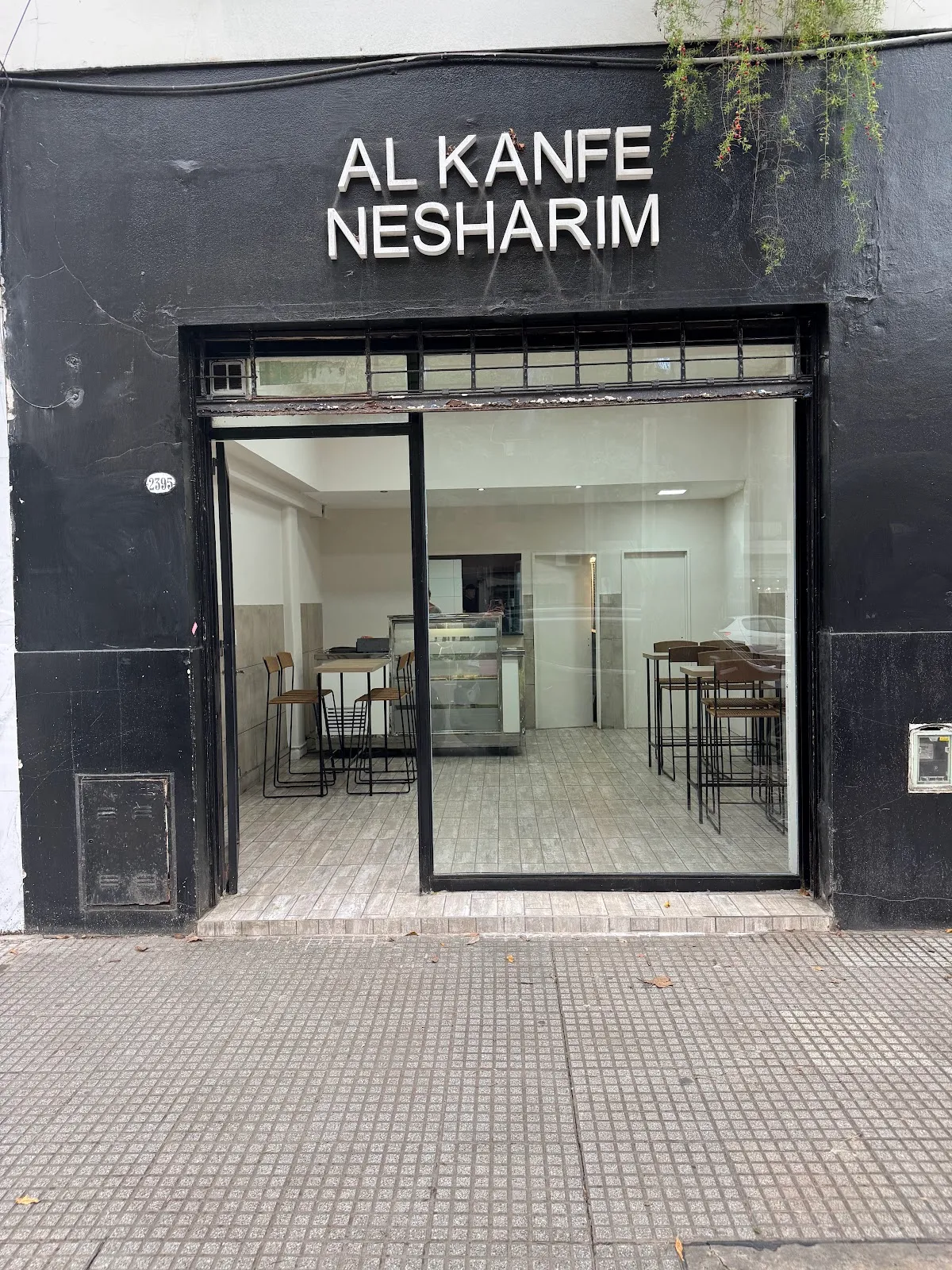 AL KANFE NESHARIM-CASA DE COMIDAS KOSHER