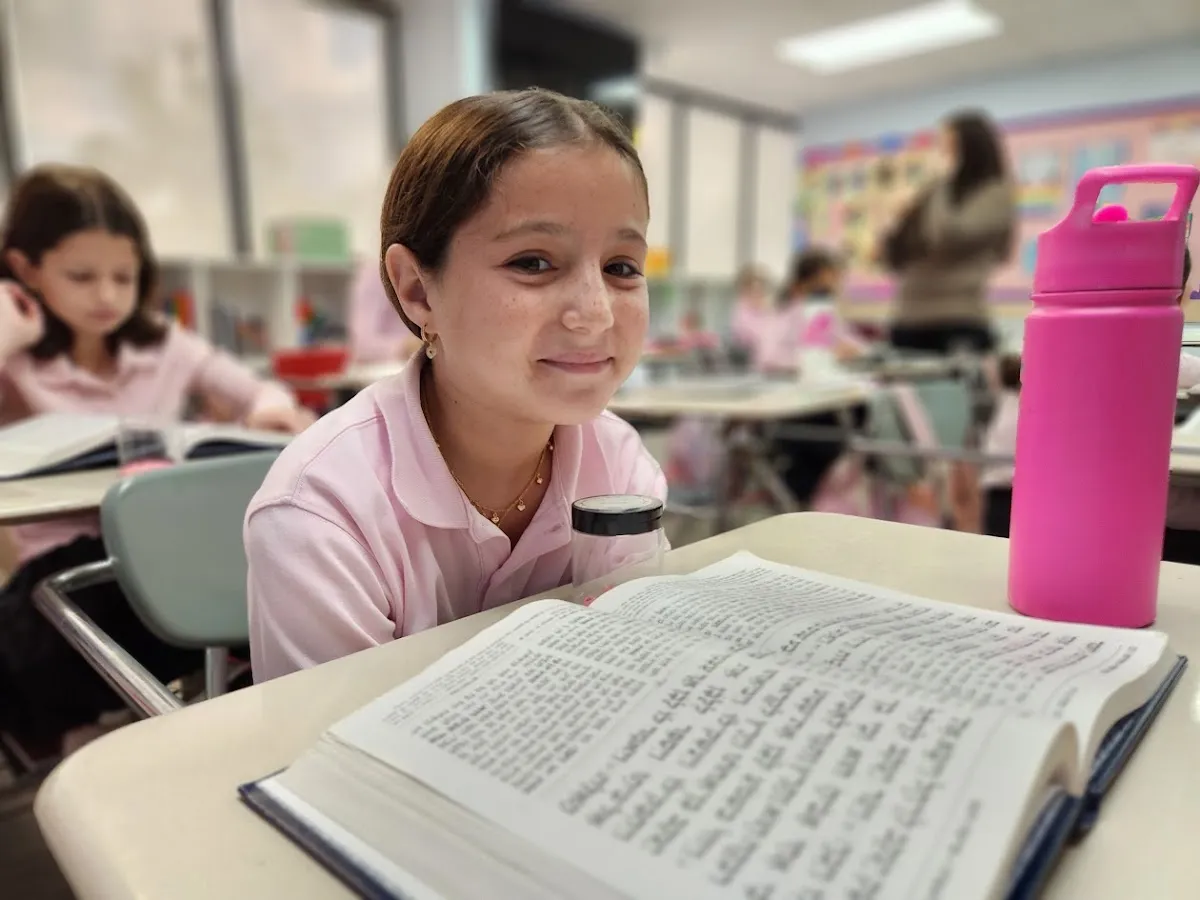 Beit Apel - Campus Chaya Mushka (Lubavitch Educational Center) — photo 4