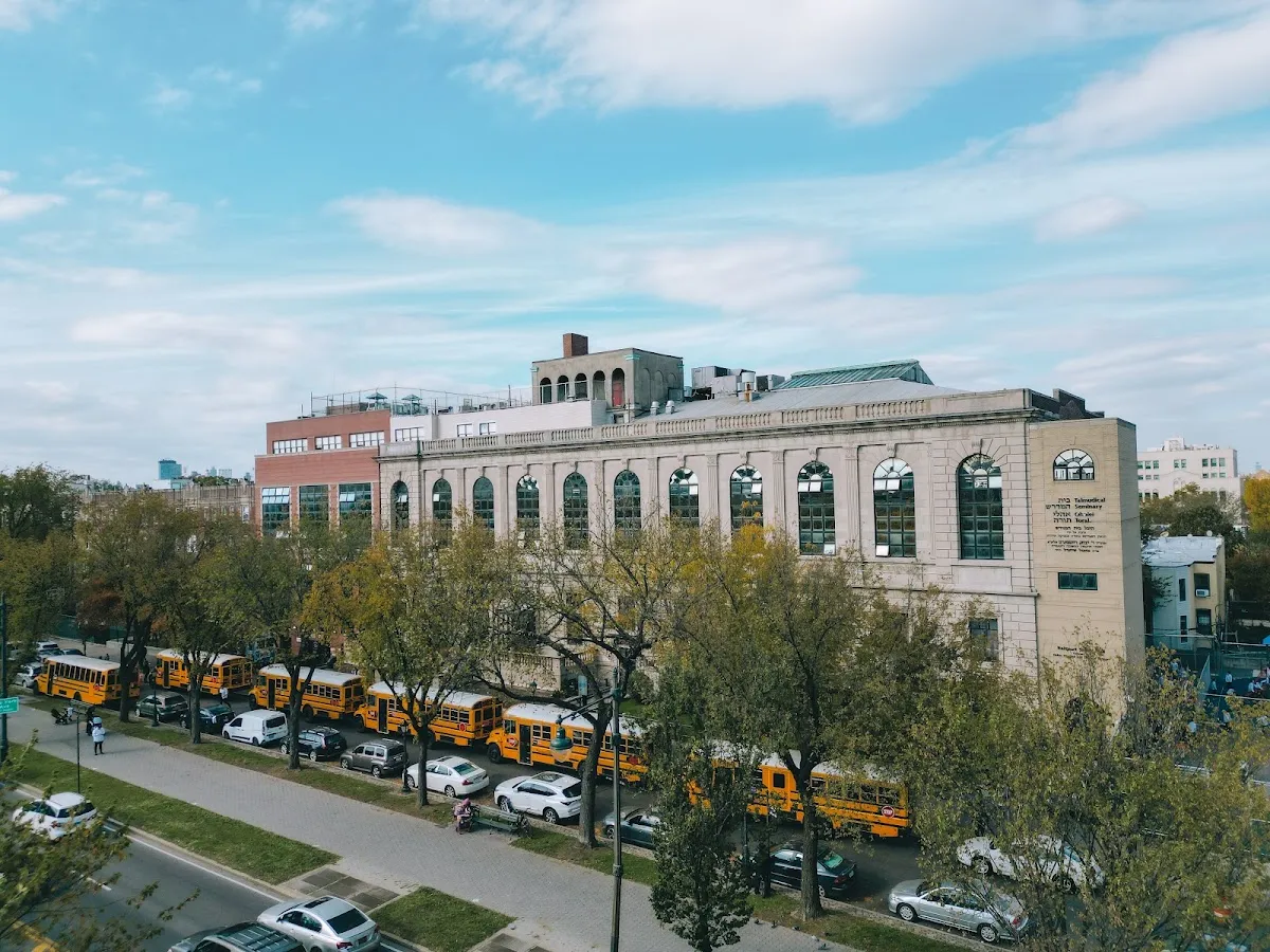 Brooklyn Jewish Center — foto 3