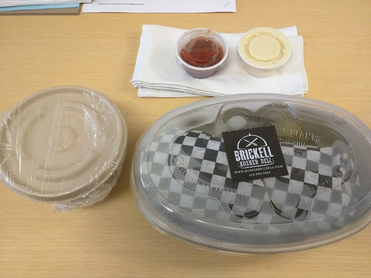 Brickell Kosher Deli — foto 3
