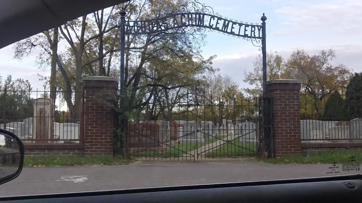 Agudas Achim Cemetery