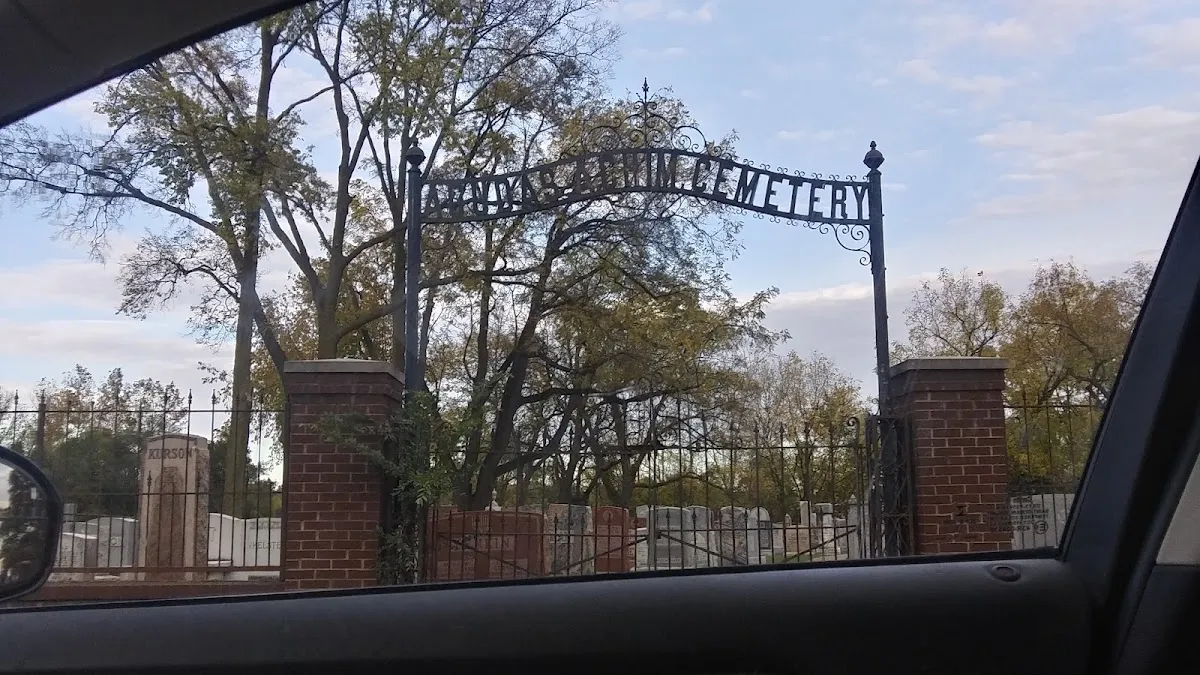 Agudas Achim Cemetery — photo 3