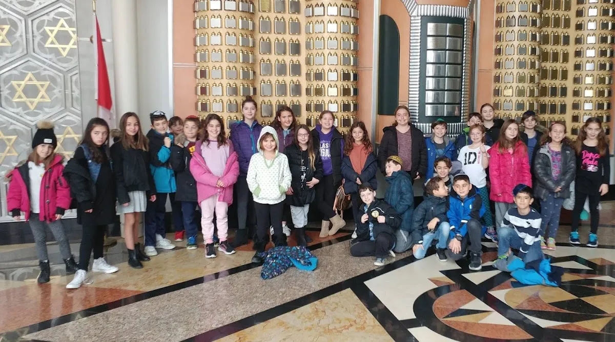 Ahavat Yisrael Hebrew School — foto 2