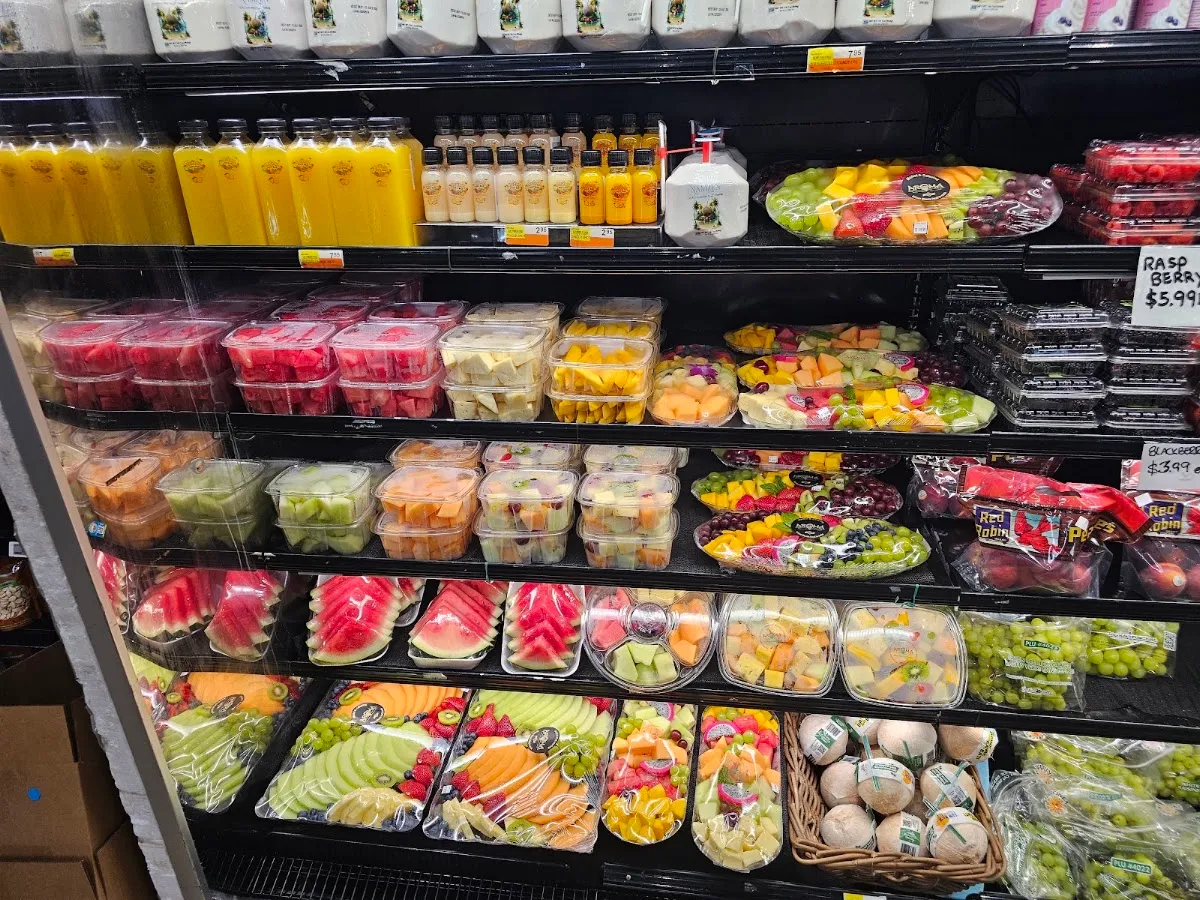 Aroma Juice Bar (inside Aroma Kosher Market)
