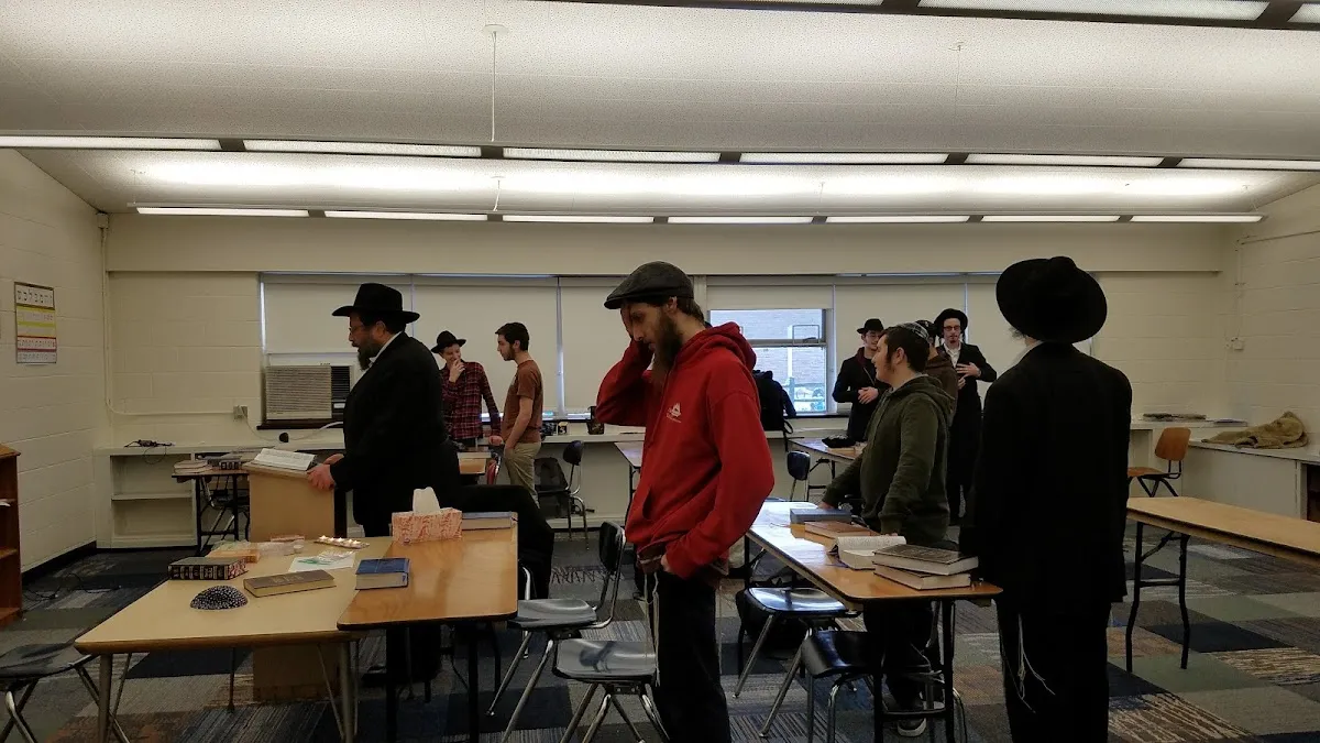 Bader Hillel High School — foto 2