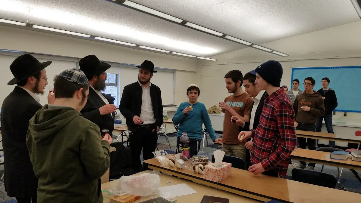 Bader Hillel High School — foto 5
