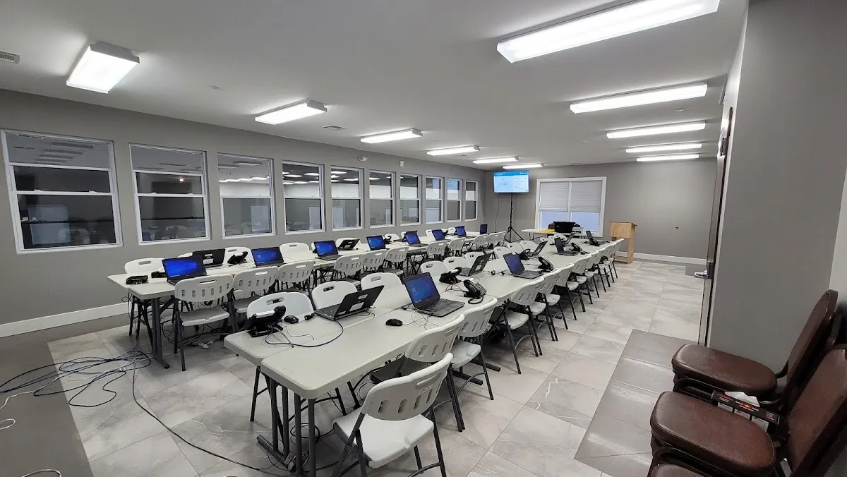Bais Naftuly - Belz Lakewood — photo 4