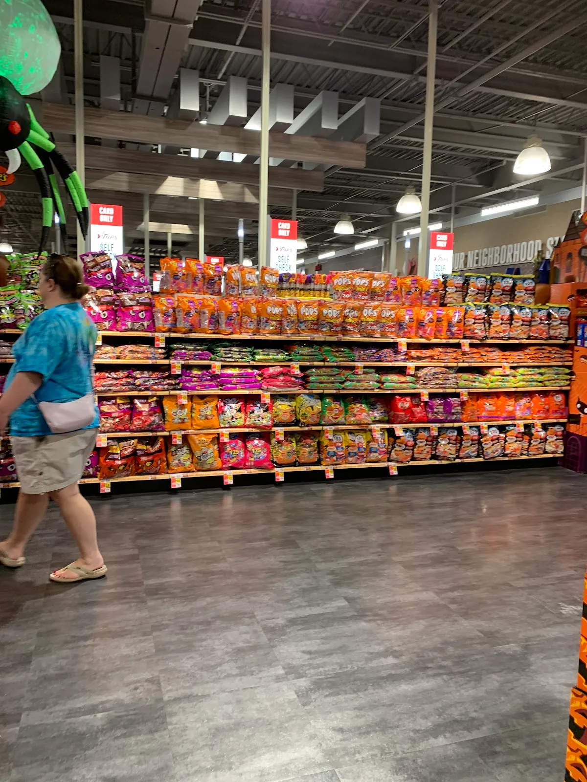 Bakery in Tops International Supermarket — foto 6