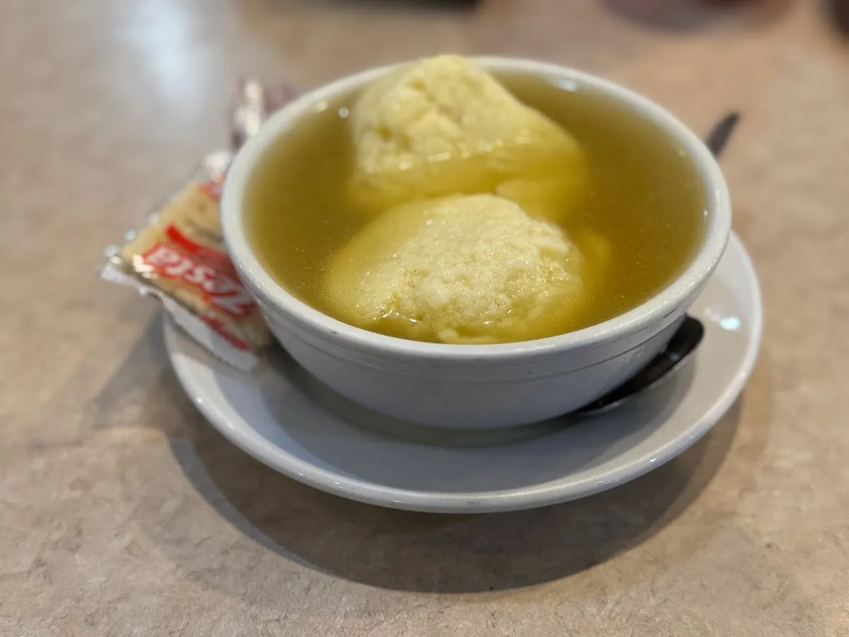 Benji's Deli & Restaurant — photo 6