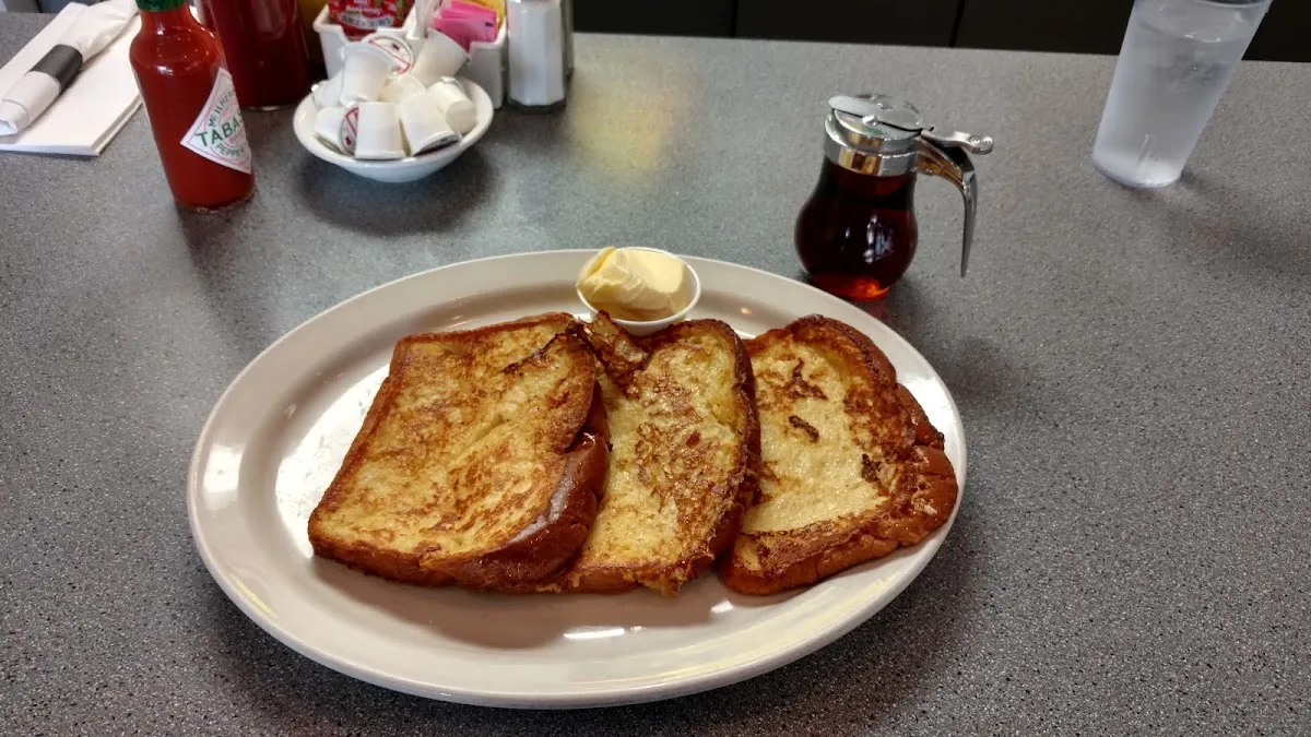 Benji's Deli — photo 2