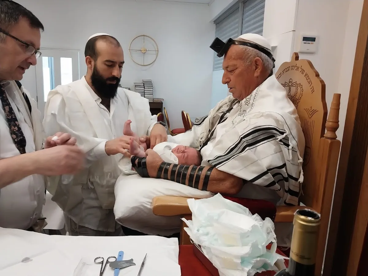בית חב"ד הישראלי לונדון Chabad israeli centre London NW11 — photo 6