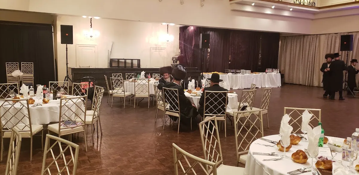 Chevra Kadisha B'Nai Jacob Synagogue — photo 2
