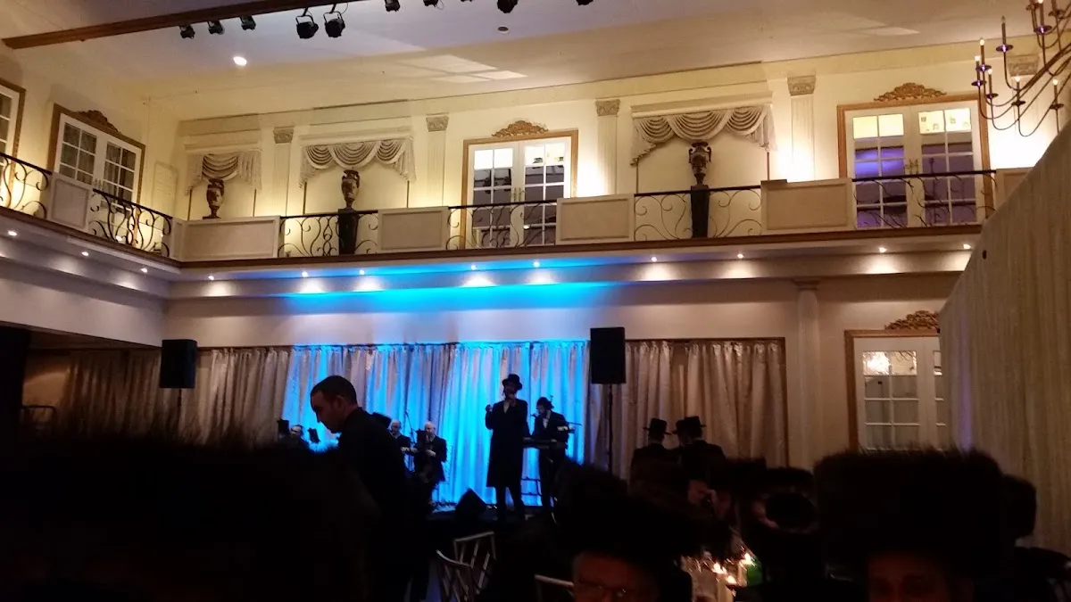 Chevra Kadisha B'Nai Jacob Synagogue — photo 4