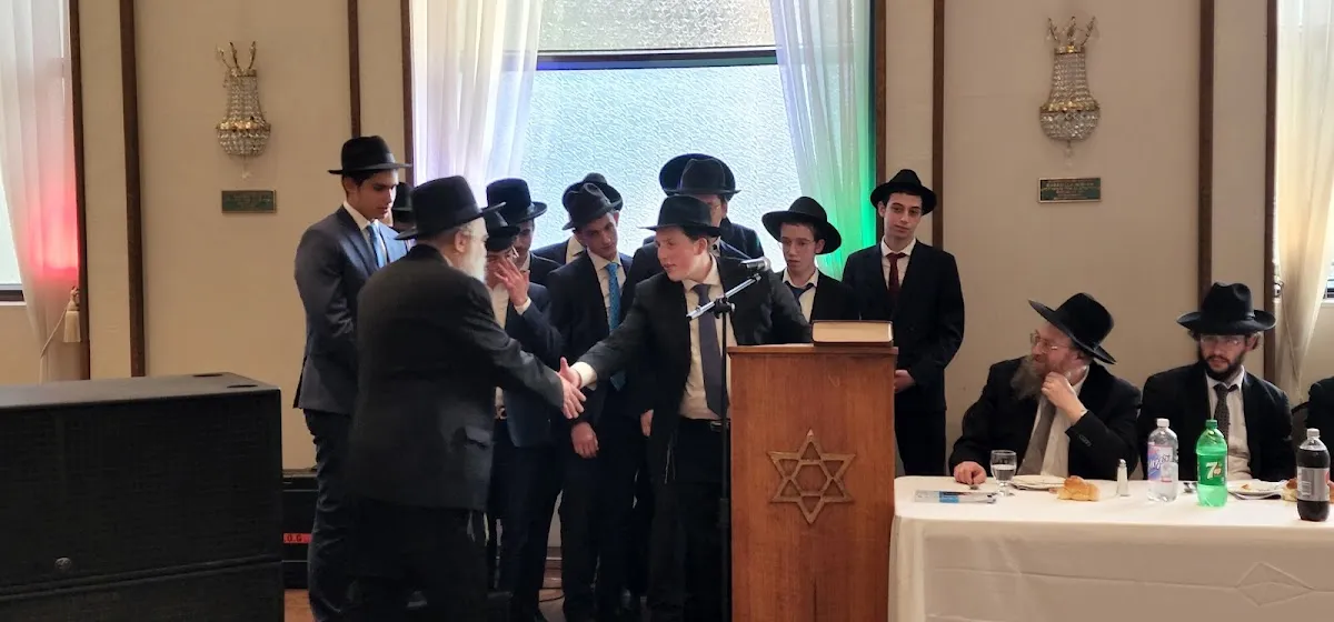 Congregation Shomrim Laboker — photo 5