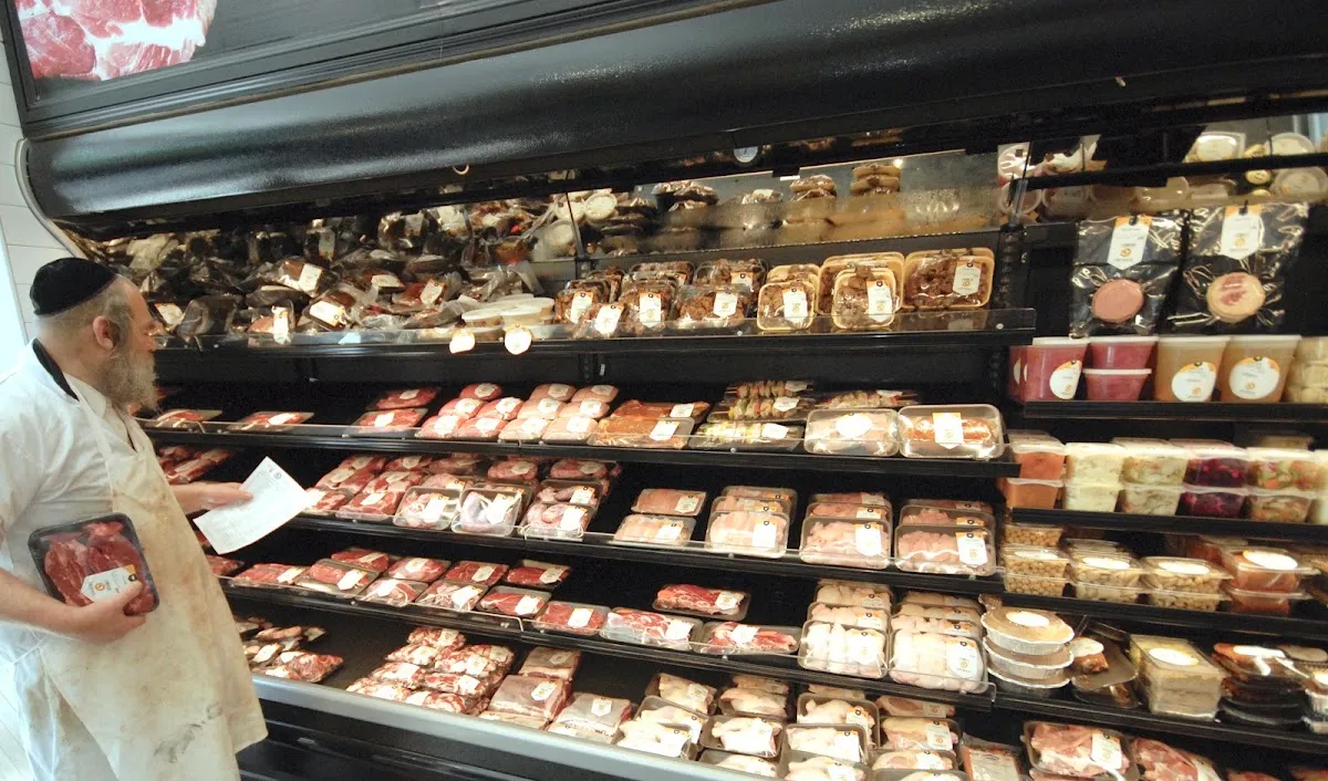 Continental Meat & Deli - Kosher Market — foto 6