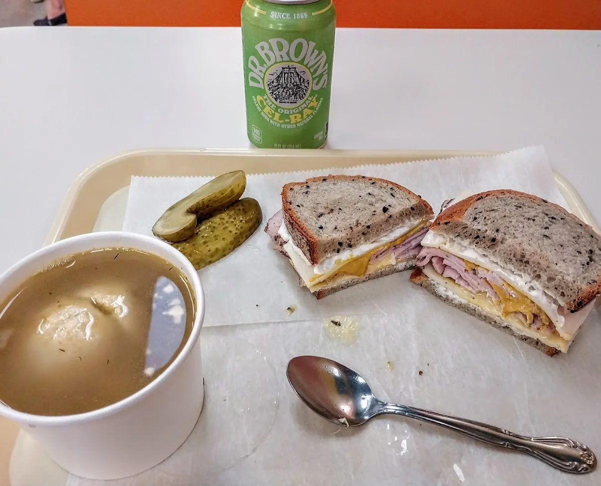 Deli Divine — foto 5