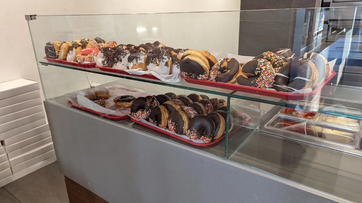 Four Corners Kosher Bagel & Cafe — photo 6