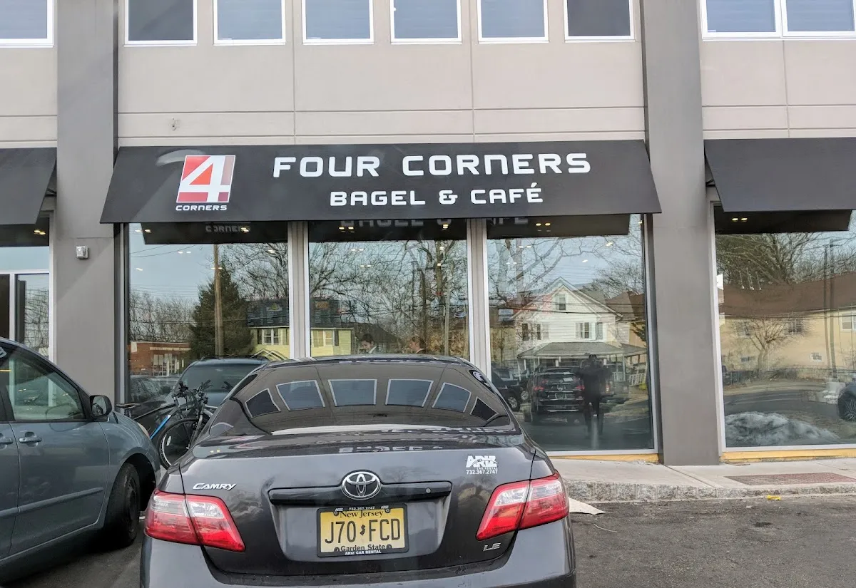 Four Corners Kosher Bagel & Cafe