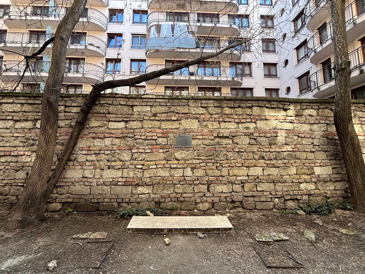 Fragmento de muro del Guetto judío — foto 5