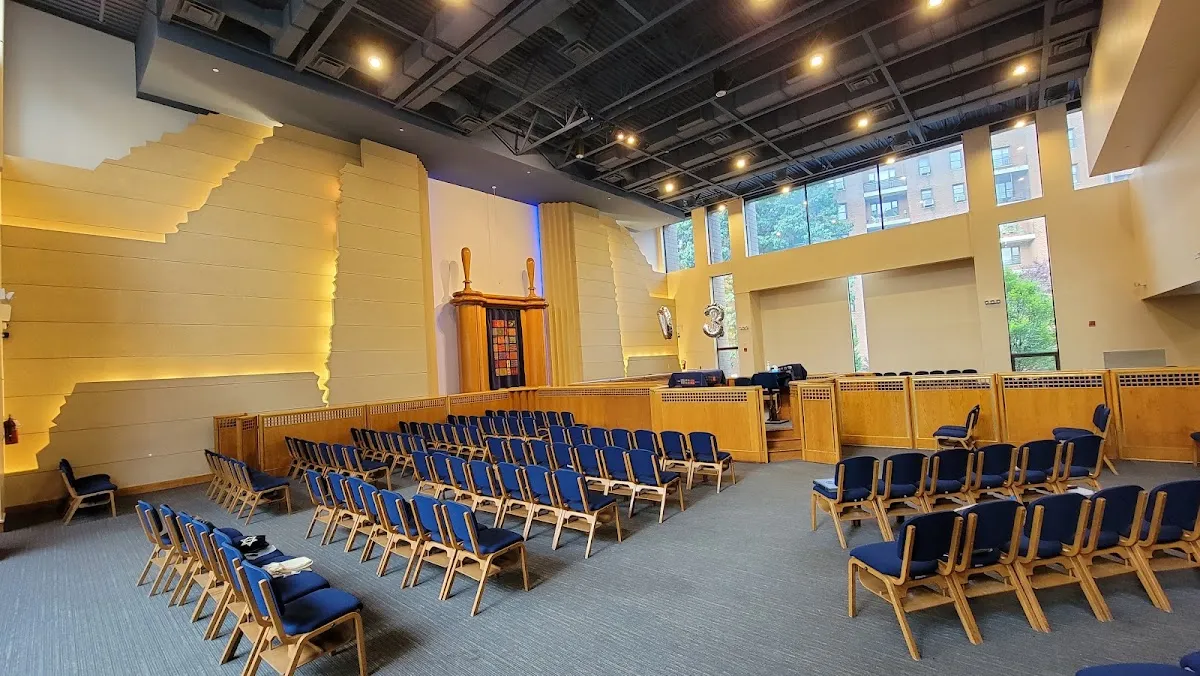 Hebrew Institute of Riverdale - The Bayit