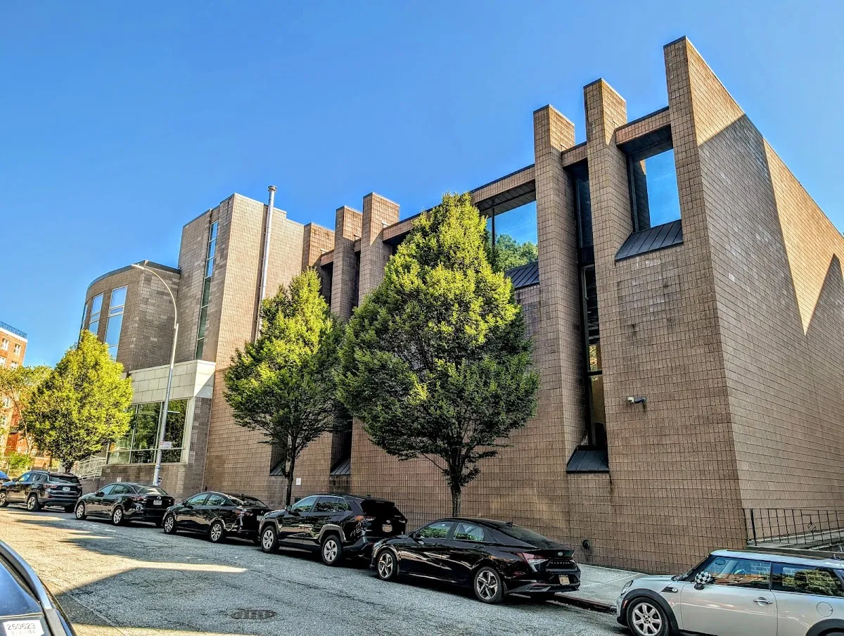 Hebrew Institute of Riverdale - The Bayit — foto 3