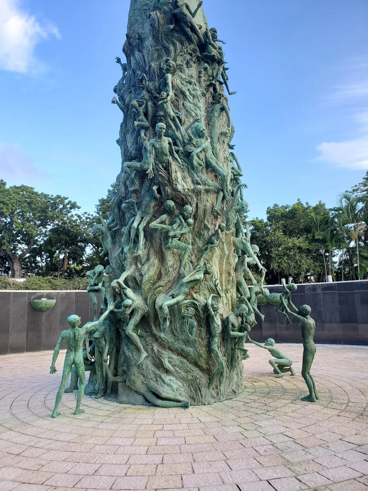 Holocaust Memorial Miami Beach — photo 3