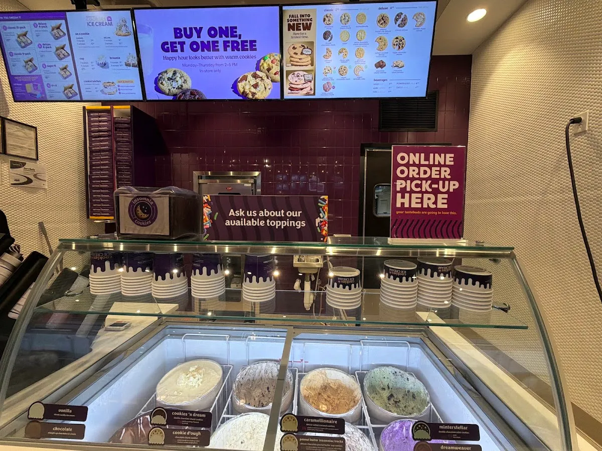 Insomnia Cookies (Silver Spring) — photo 2