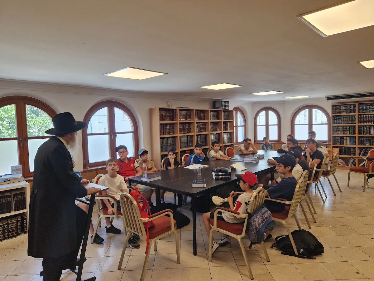 JACHAD Gemeindesynagoge בית הכנסת הבוכרי המרכזי — photo 4