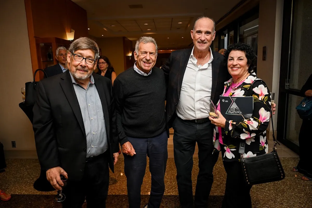 Jewish Community Foundation - La Fondation communautaire juive - Montreal — foto 6