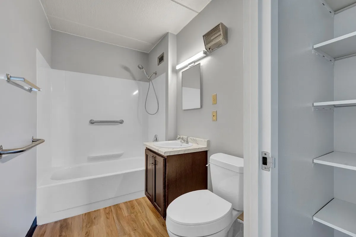 Jewish Federation Apartments — photo 3