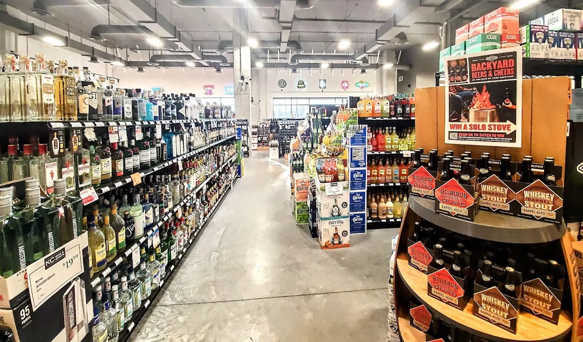 KC Wine and Spirits — foto 2