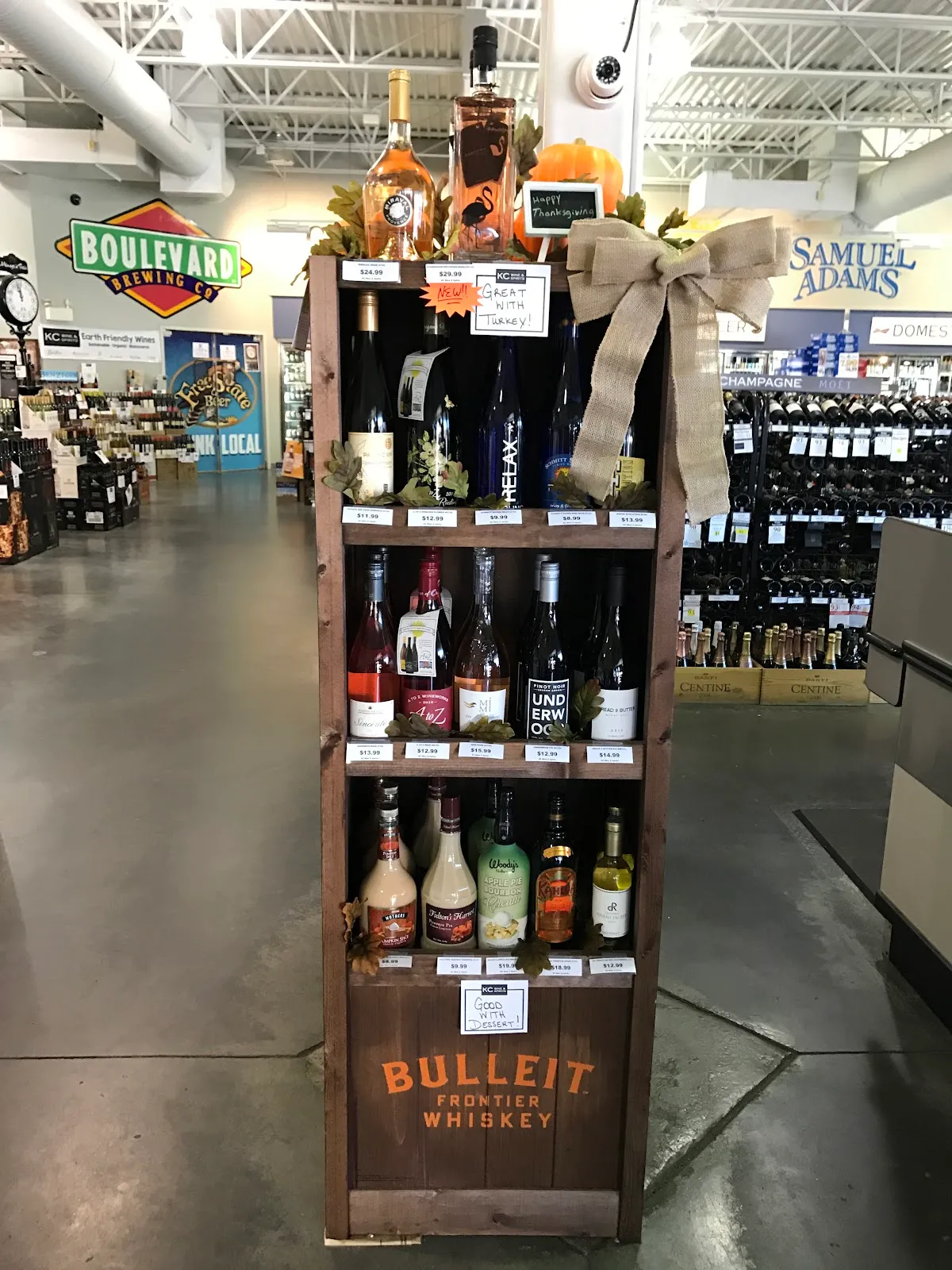 KC Wine and Spirits — foto 3