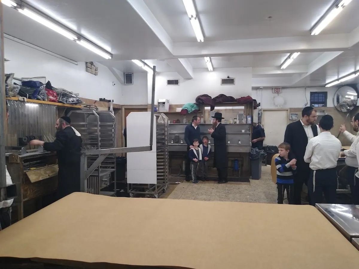 Kehilath Yakov Pupa & Tzehlem Matzo Bakery