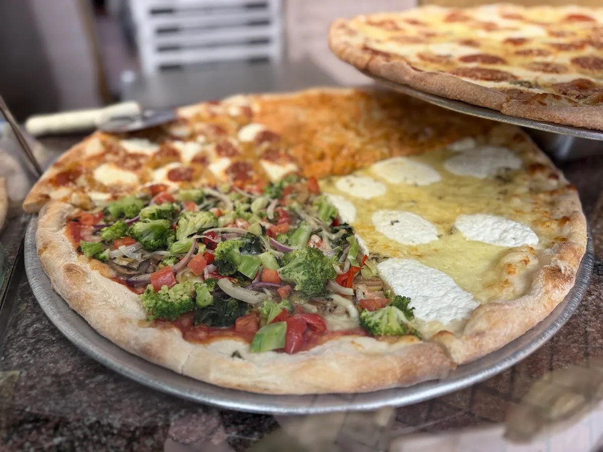 Kingston Pizza Kosher — foto 2