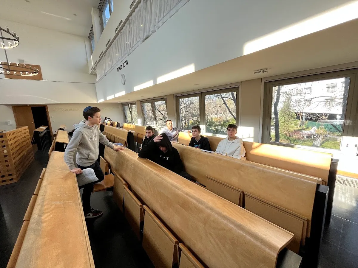Lauder Chabad Campus — foto 2