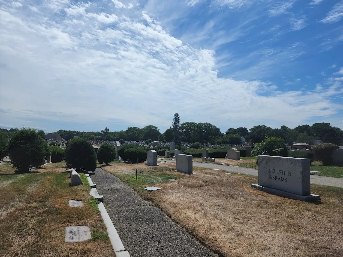 Lincoln Park Cemetery — foto 6