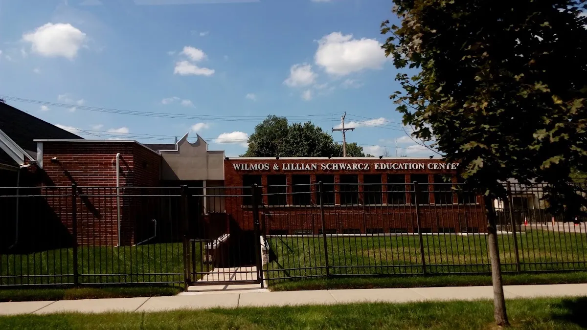 Lubavitch Cheder Girls - Wilmos & Lillian Schwarcz Education Center — foto 3