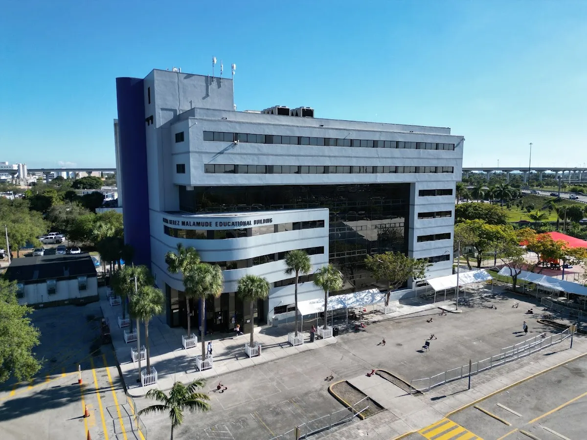 Lubavitch Educational Center - Campus Menachem Mendel — foto 3