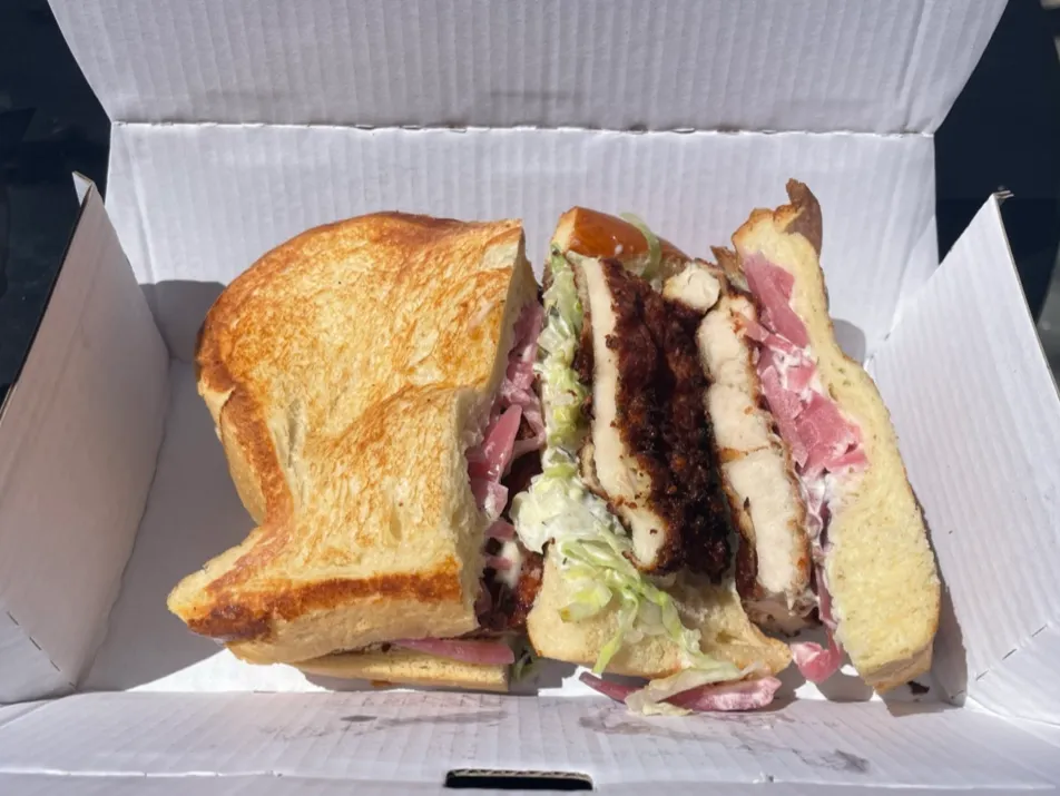 Maven’s Jr. Delicatessen — foto 5