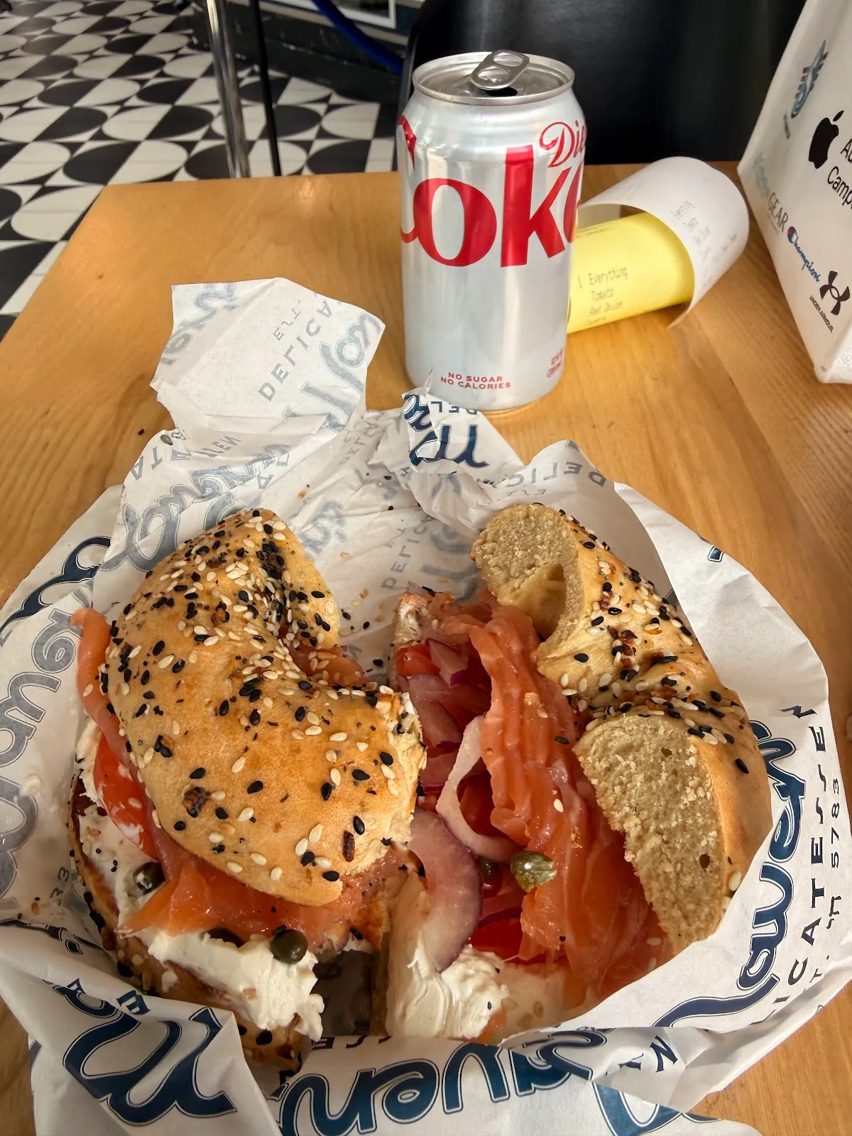 Maven’s Jr. Delicatessen — foto 6