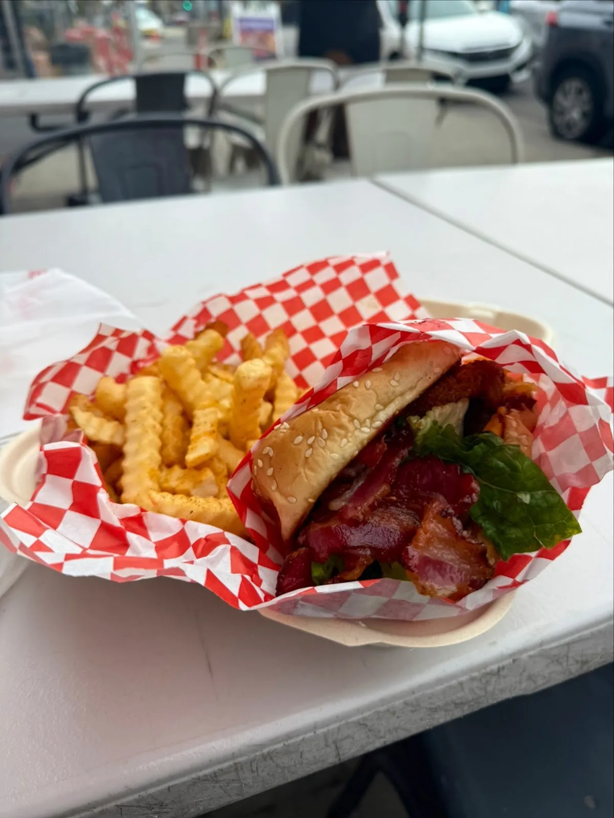 Melrose Burgers ‘N Fries Glatt Kosher Grill — foto 6