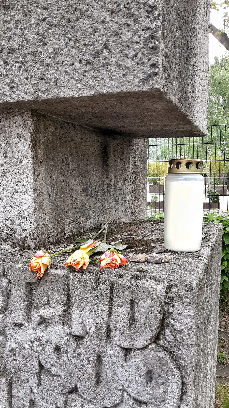Memorial to the Ruined Synagogue — foto 2