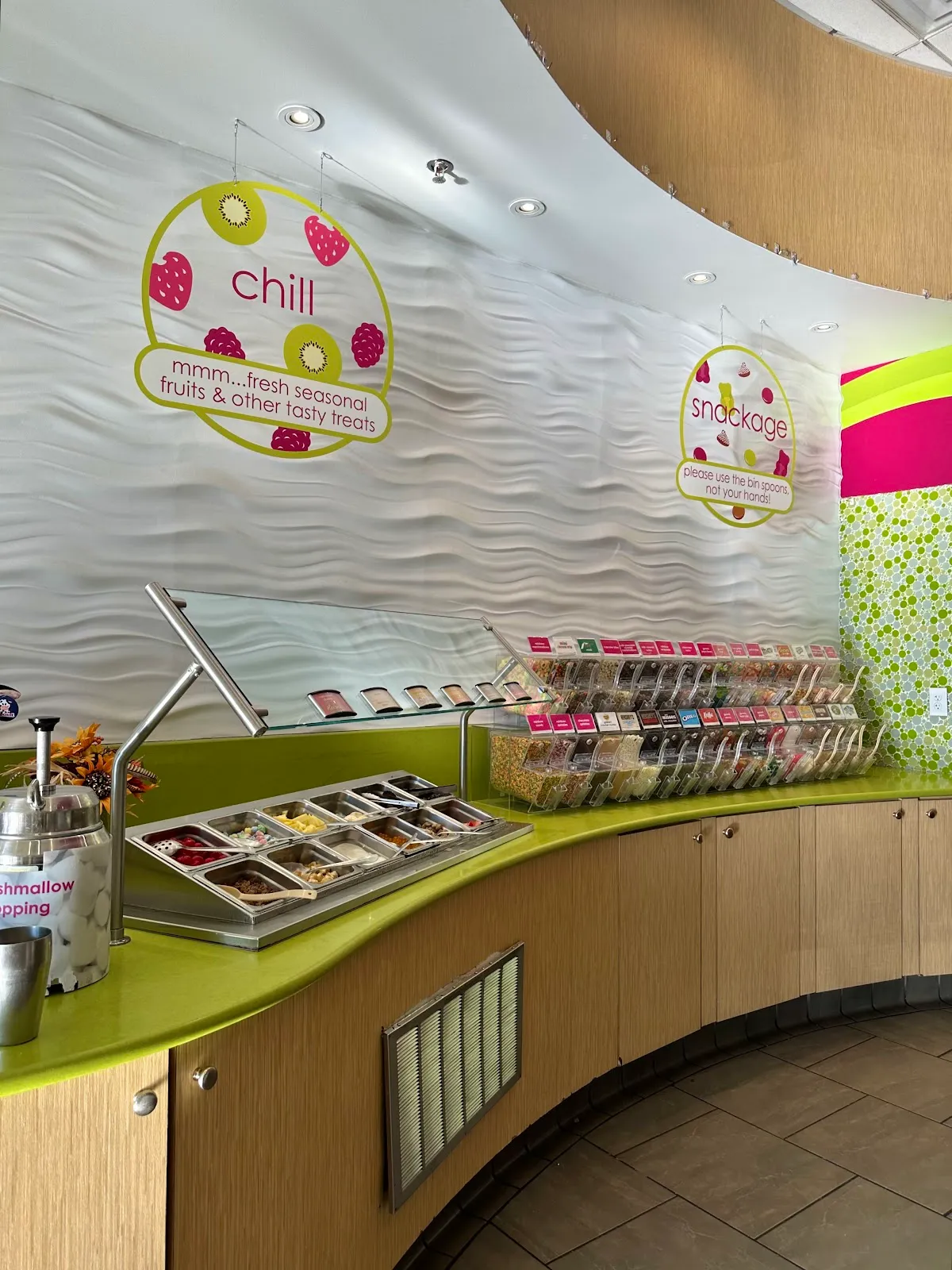 Menchie's Frozen Yogurt — photo 4
