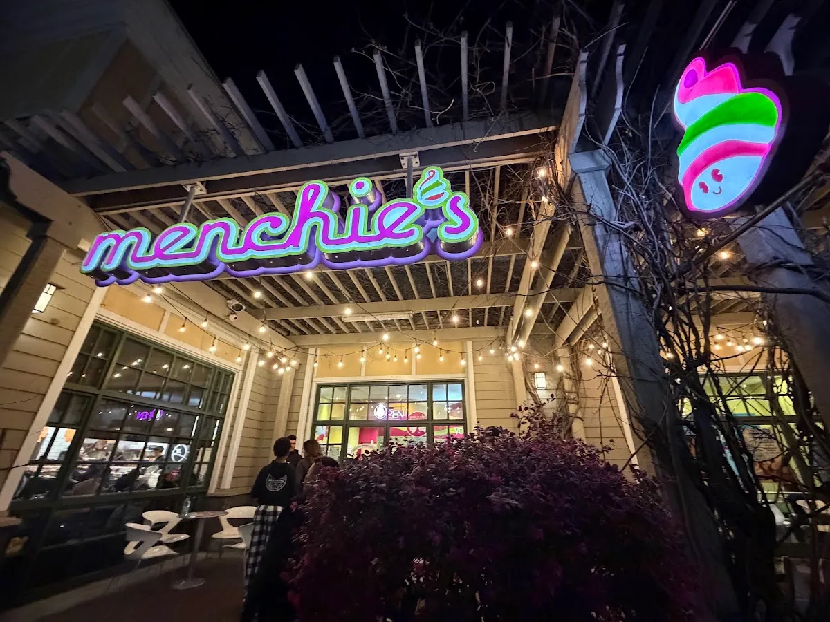 Menchie's Frozen Yogurt