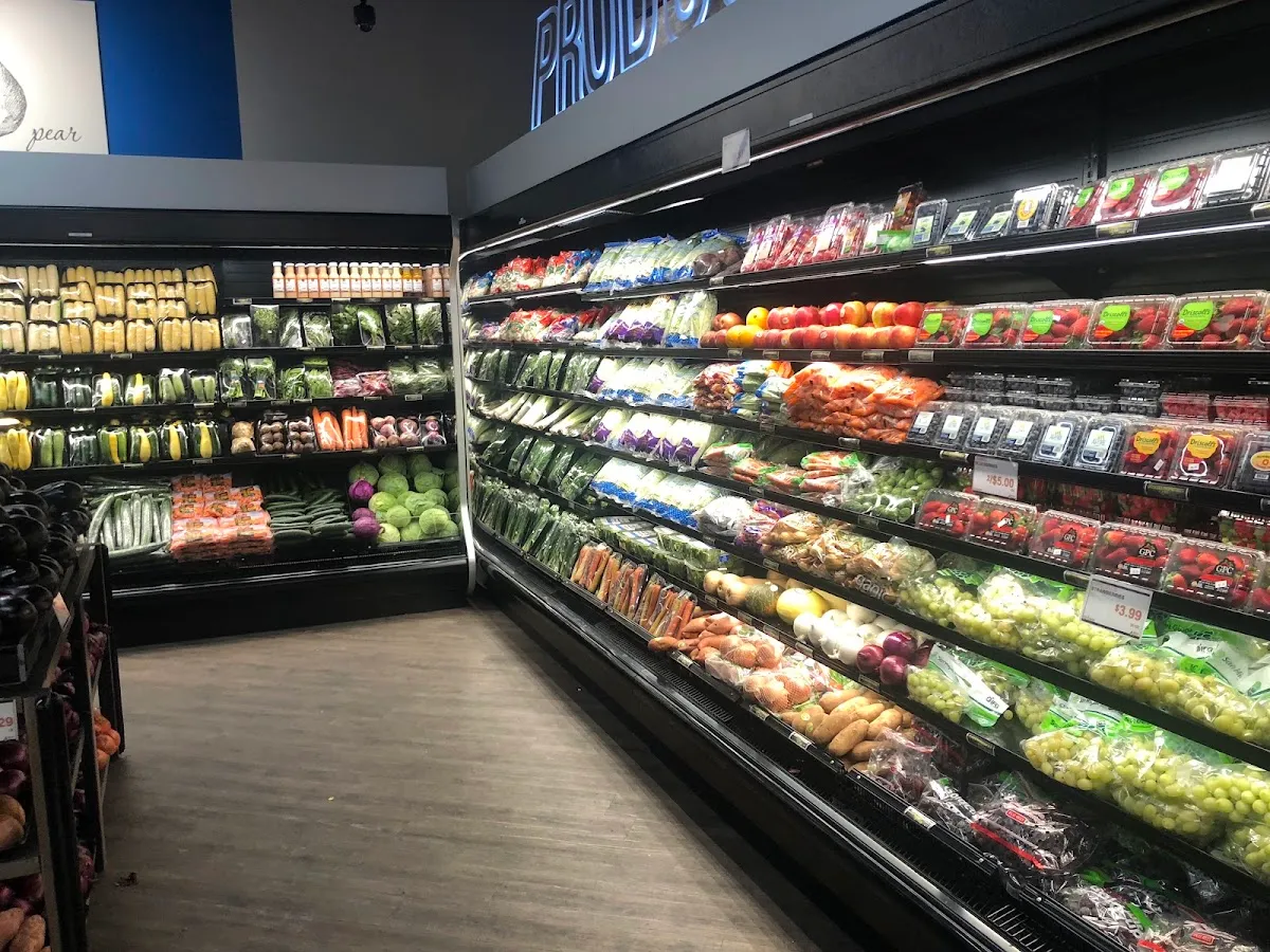 The Grove Kosher Market — foto 6