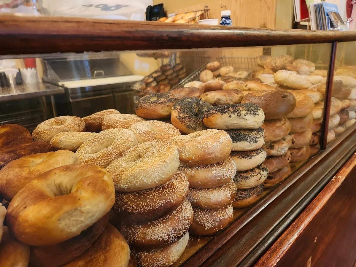 Meshuggah Bagels — photo 6