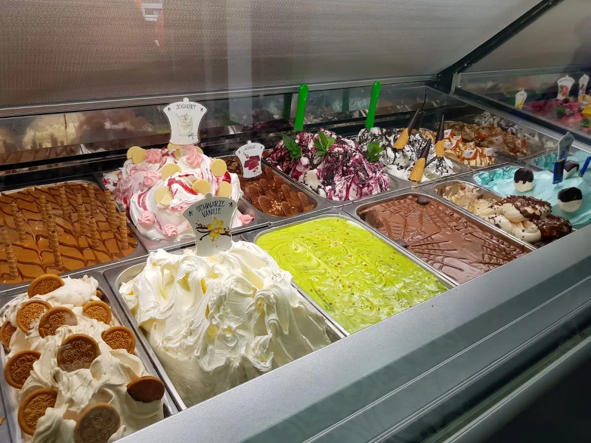 Milano Cafe & Gelato Koscher