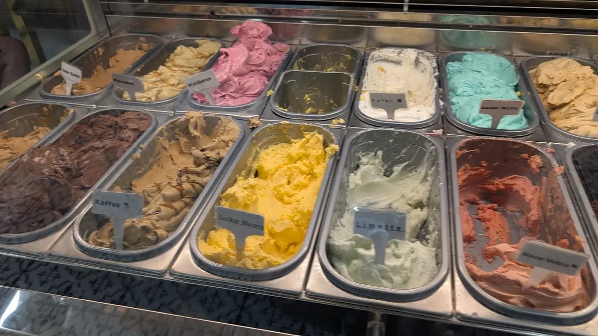 Milano Cafe & Gelato Koscher — photo 4